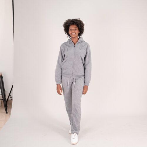 SWEATSHIRT WITH ZIPPER AND CAP 260g